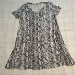 Boutique animal print tshirt dress with pockets